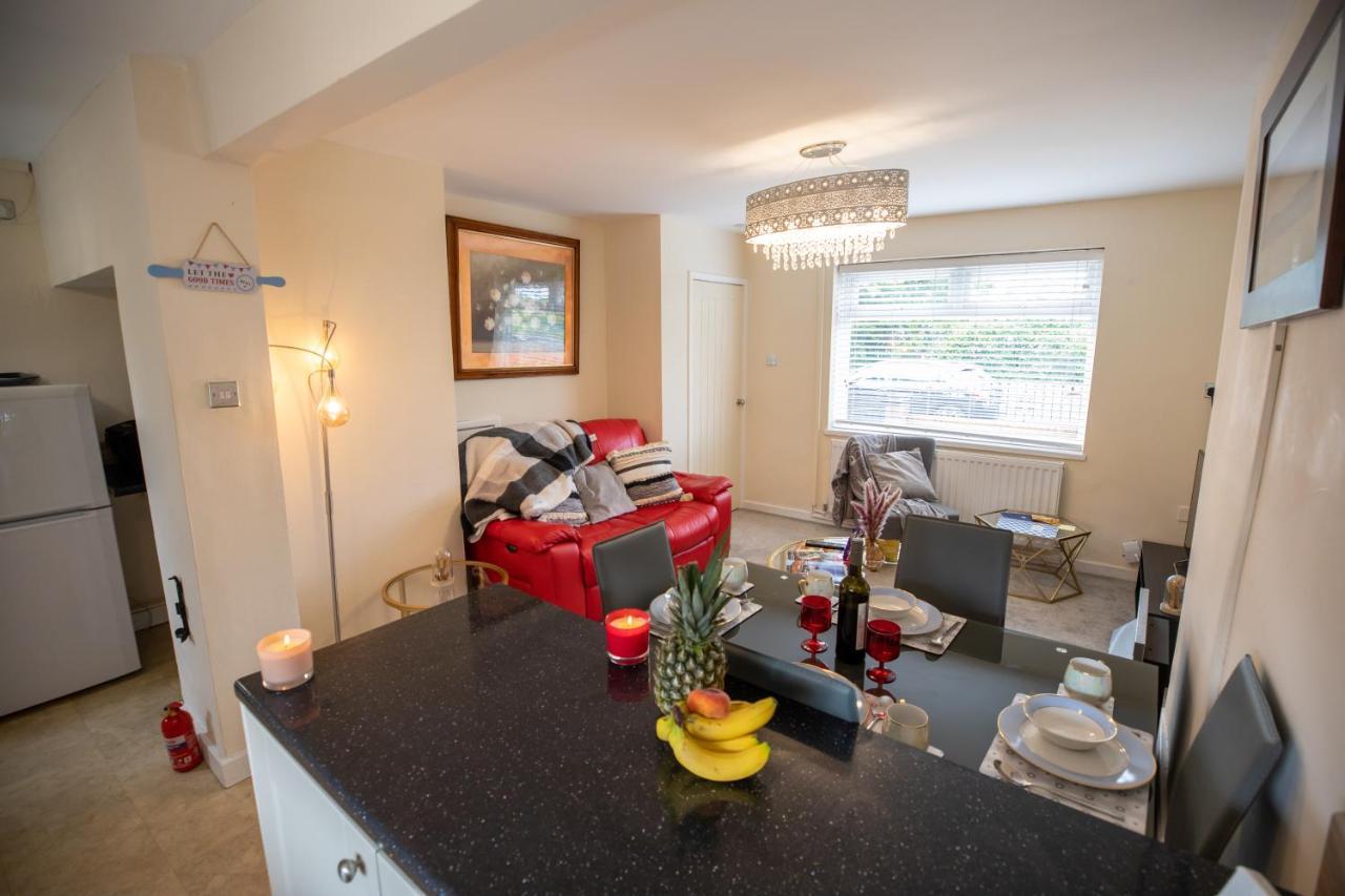 Og Stays Ii- 3Bedroom House Near Nissan & Stadium, Free Parking Sunderland  Kültér fotó