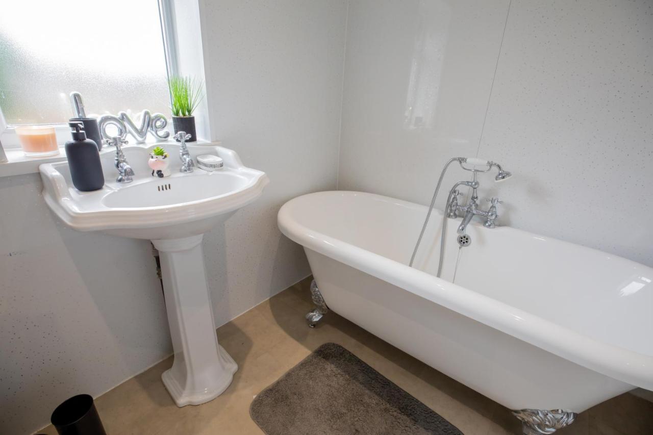 Og Stays Ii- 3Bedroom House Near Nissan & Stadium, Free Parking Sunderland  Kültér fotó