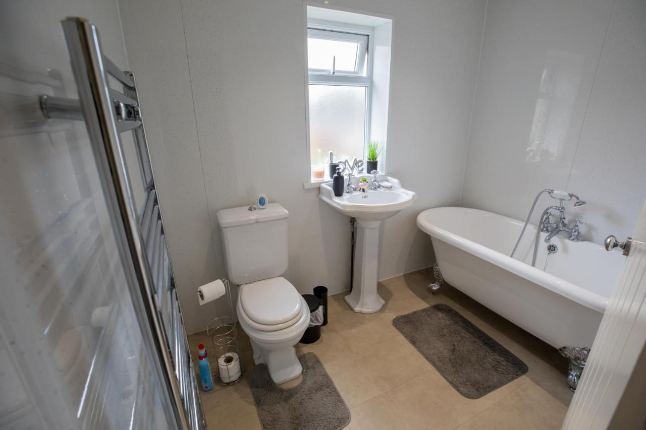 Og Stays Ii- 3Bedroom House Near Nissan & Stadium, Free Parking Sunderland  Kültér fotó