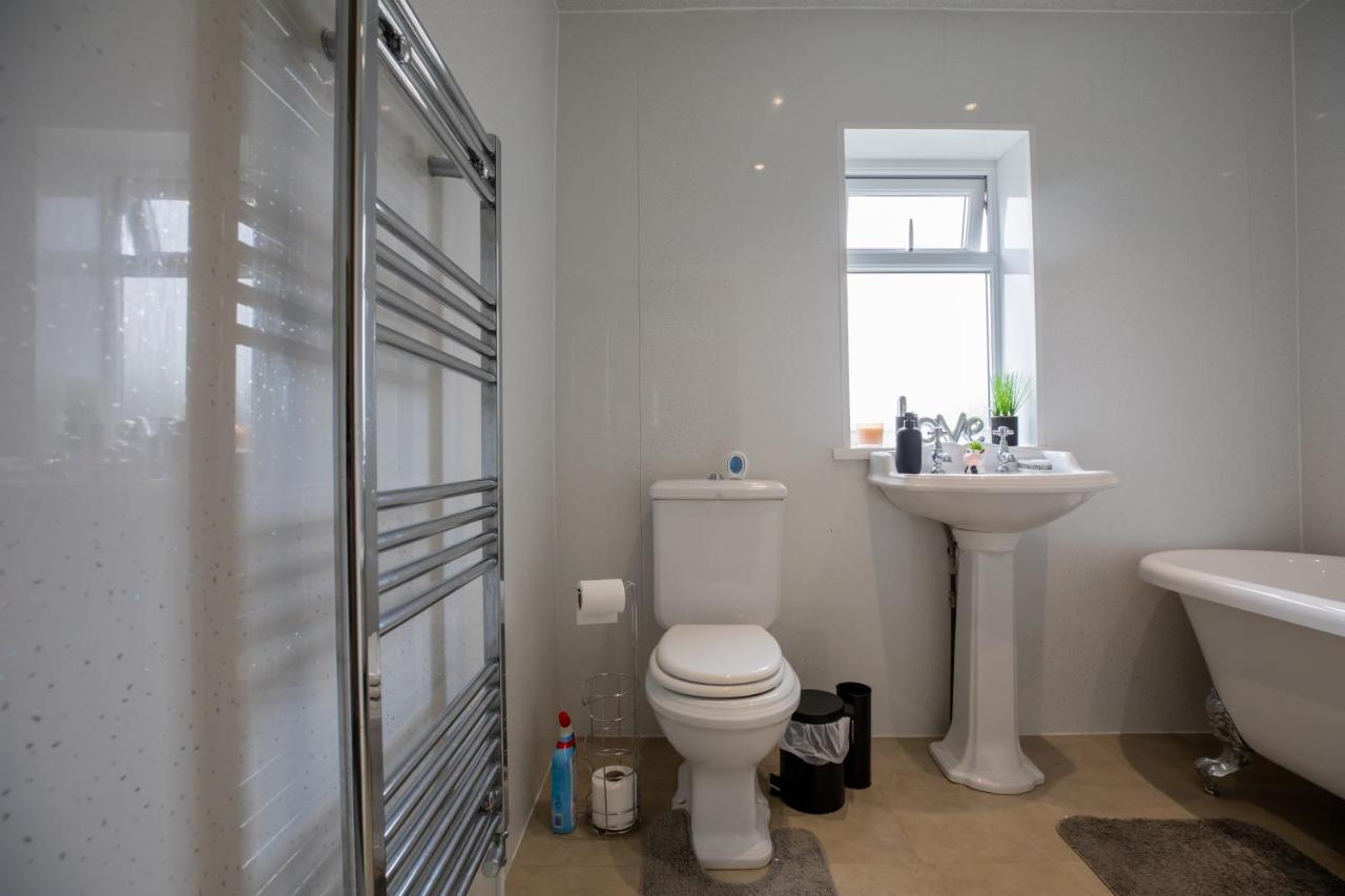 Og Stays Ii- 3Bedroom House Near Nissan & Stadium, Free Parking Sunderland  Kültér fotó