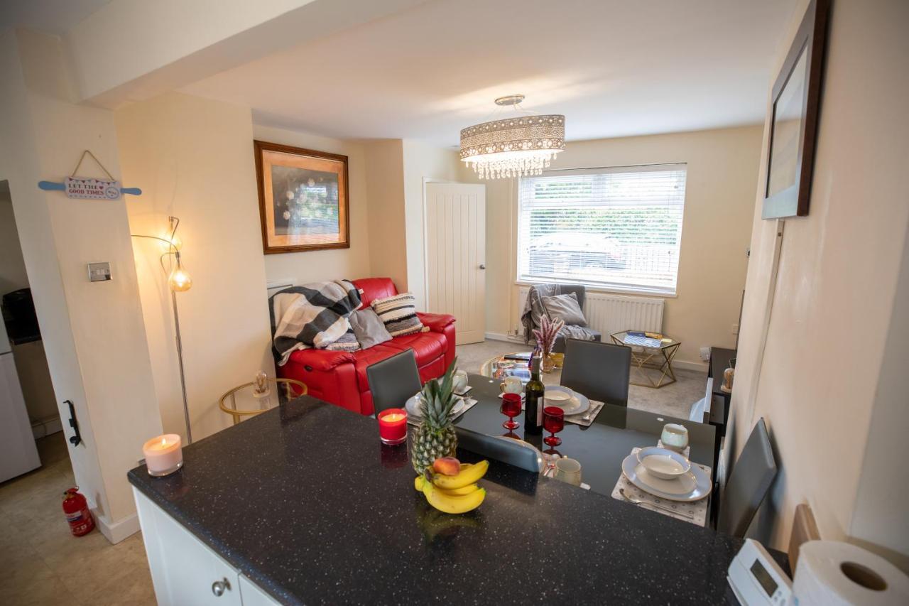 Og Stays Ii- 3Bedroom House Near Nissan & Stadium, Free Parking Sunderland  Kültér fotó