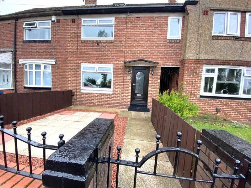 Og Stays Ii- 3Bedroom House Near Nissan & Stadium, Free Parking Sunderland  Kültér fotó